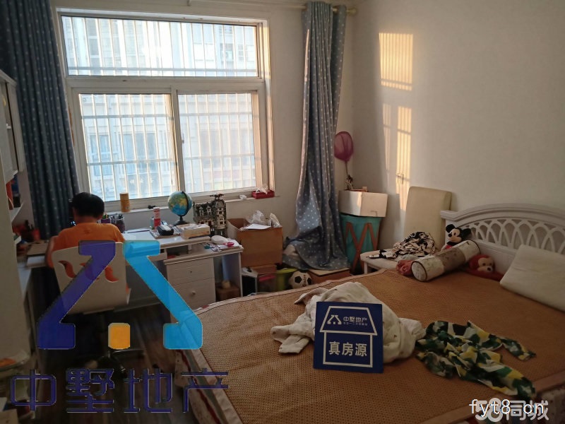 精装边套 大三室 环境优美,性价比高。