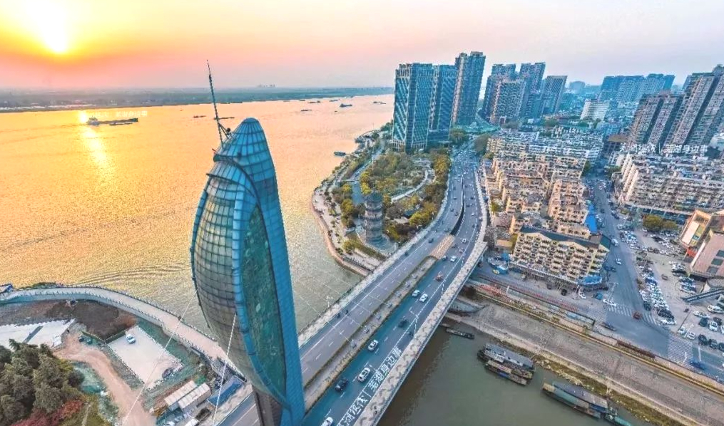 安徽16市最新排名：阜阳跻身四强，亳州六安入围前十